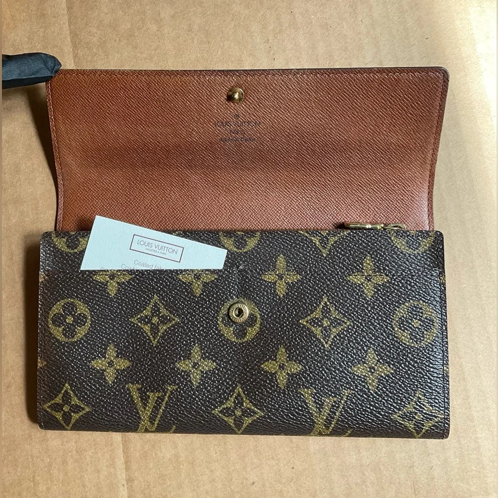 ✅AUTHENTIC LONG SARAH WALLET LOUIS VUITTON - Picture 3 of 13